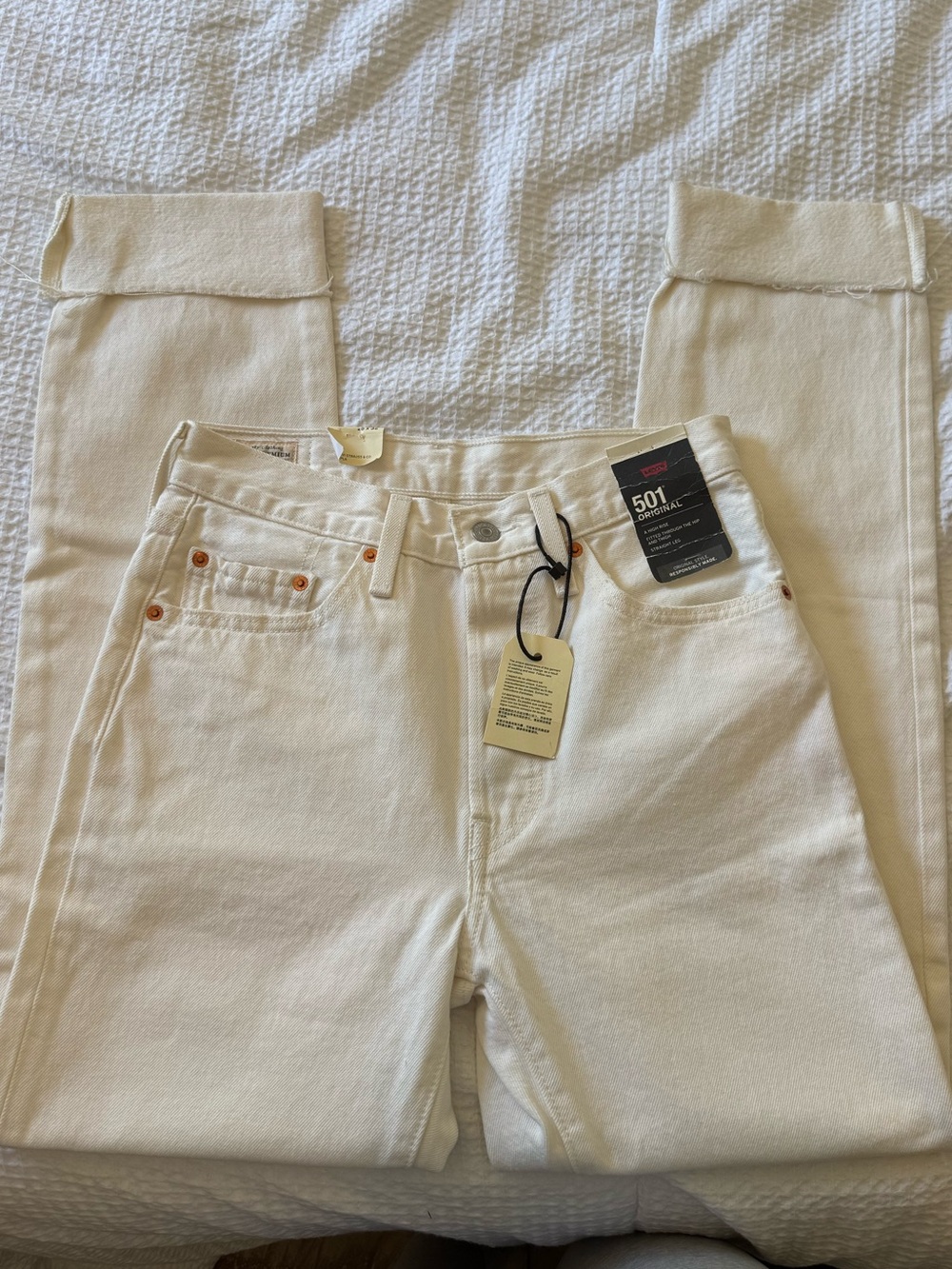 Levi's women’s Straight Jeans in Off-White
